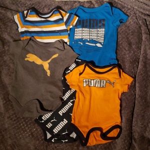 Baby boy Puma onesies/bodysuits (5)